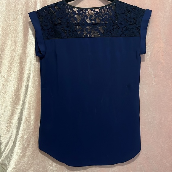 Express Lace Detailed Blouse - Picture 2 of 4